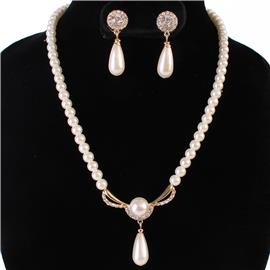 Pearl Necklace Set