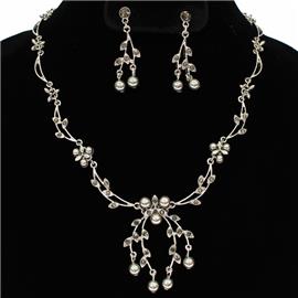 Rhinestone Pearl Necklace Set