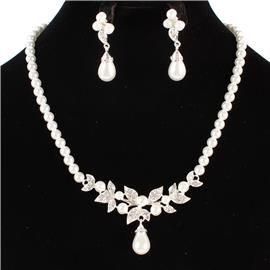 Rhinestones Pearls Necklace Set