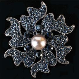 Crystal With Pearl Flower Brooch