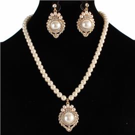 Pearl Pendant Necklace Set